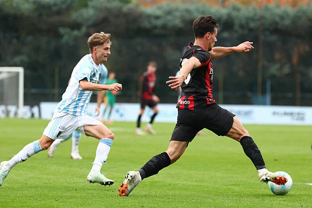 Milan humb me Entelën, fiton Jasharin