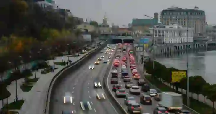 Miliona banorë në Ukrainë vuajnë nga i ftohti dhe mungesa e energjisë elektrike për shkak të sulmeve masive ruse