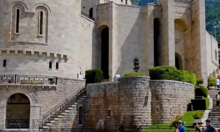 Ministri Gonxhja ndan lajmin: Nga sot biletat e muzeve, kalave, parqeve arkeologjike blihen online në e-albania