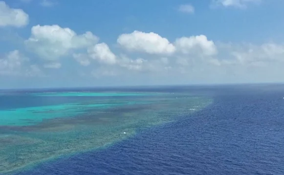 Mjedisi ekologjik në Ishullin Huangyan, i përshtatshëm për habitate dhe strehimore për jetën detare