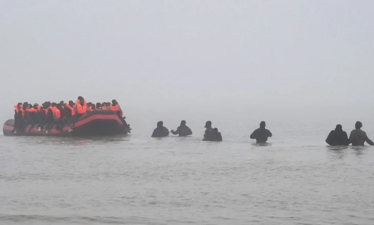 Modeli danez frymëzon Britaninë e Madhe, masa të ashpra për të frenuar emigracionin e paligjshëm