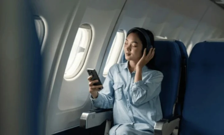 Mos bëni numra në avion, gjoba deri në 20 mijë euro për pasagjerët që…