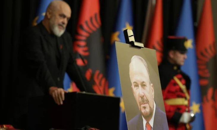 ‘Mos vdeksh kurrë’/ Rama kujton bisedat me Nanon: Ne ndamë, thyem dhe rindamë bukë