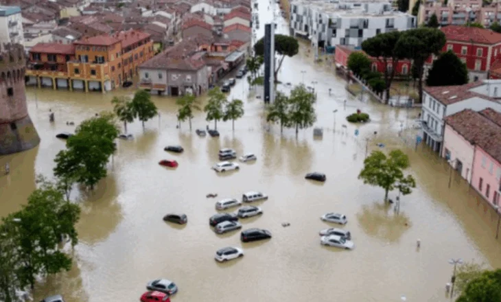 Moti i keq në Itali, zhduken dy persona, shemben disa banesa