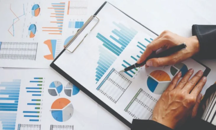 Muaji tetor/ Kredia për ekonominë “shpejton hapin”