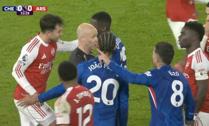 Mungon goli, por jo kartonët e shumtë. “Skuqet” Chelsea, Arsenali me avantazh të madh (video)