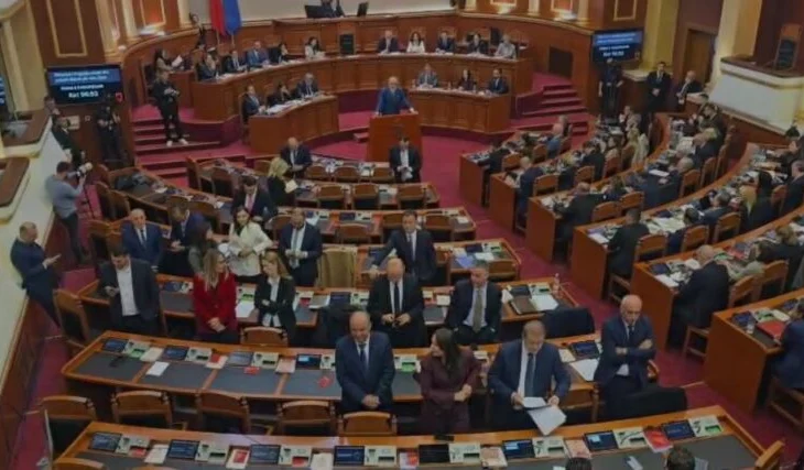 “Na duheni gjallë”/ Rama i drejtohet deputetëve demokratë: Me faqe për muri ju pafsha gjithmonë