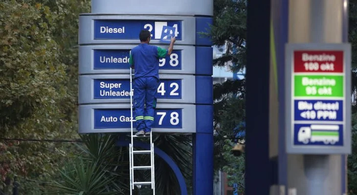 Nafta dhe benzina, më shtrenjtë vitin e ardhshëm, ja çfarë pritet