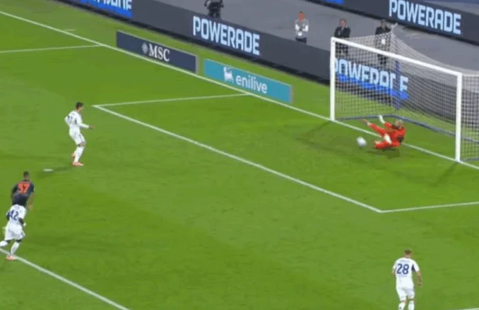 Napoli ndalet në shtëpi nga Komo, Morata shpërdoron penalltinë