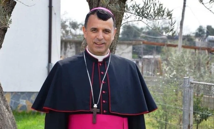 Ndarja nga jeta e Imzot Simon Kullit/ Më 2 dhjetor përcillet në banesën e fundit