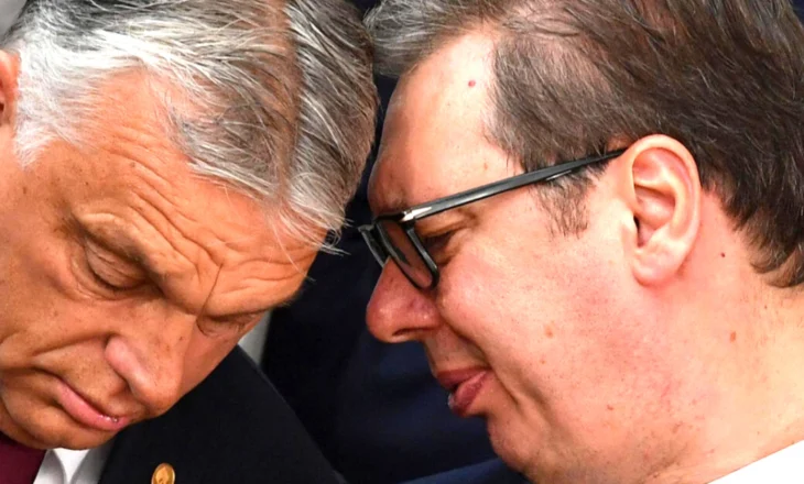Ndërprerja e furnizimit me naftë, shefi i diplomacisë së Orbanit siguron Vuçiçin: Hungaria do t’ju ndihmojë