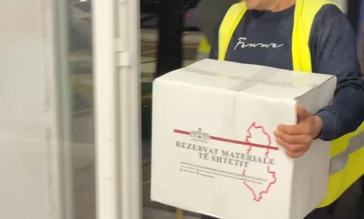 Ndihma urgjente për Pogradecin/ Mbërrijnë pako ushqimore dhe miell për familjet e prekura nga përmbytjet