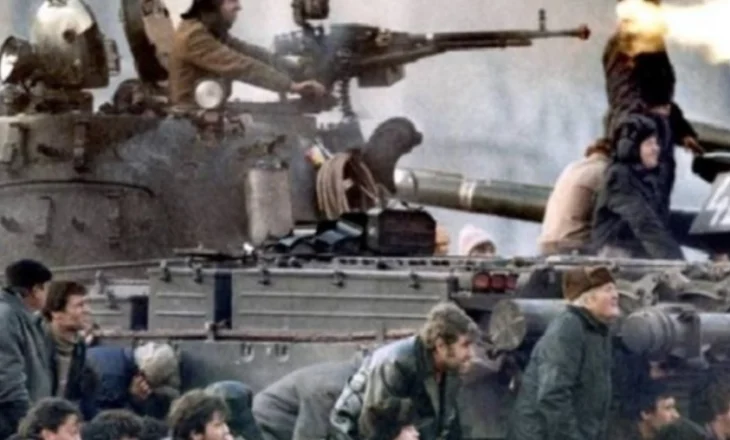 ‘Në 1997 ishin 3 banda kryesore’, ish-drejtori i Policisë: Shqipërisë iu morën 550 mijë armë dhe 4 miliardë fishekë