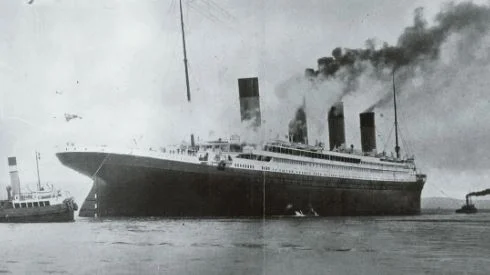 Në ankand ora e artë e pasagjerit të Titanikut/ Shitet për shifrën marramendëse…