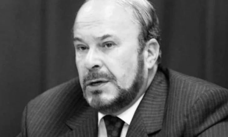 Në respekt të Zisë Kombëtare në nder të Fatos Nanos, Top Channel ndryshon programacionin e ditës së Diel