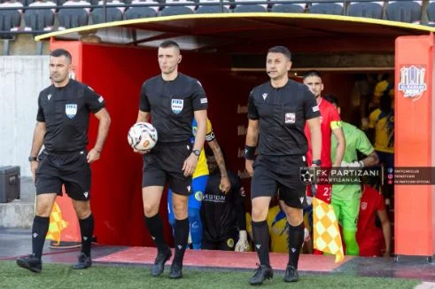 Nga “Air Albania” në Pragë/ UEFA ia beson gjyqtarit shqiptar ndeshjen ku vëzhgohet nga vendasit