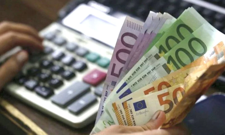 Nga janari skemë e re, rritje pensionesh çdo muaj përtej indeksimit, deri në 2029-ën pension mesatar urban 400 euro,…