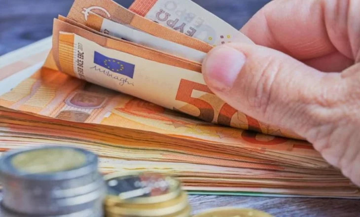 “Nga rivlerësimi i pronave te rikthimi i TVSH-së në bujqësi!”/ Përmbajtja e paktës fiskale, nga janari paga minimale shkon..