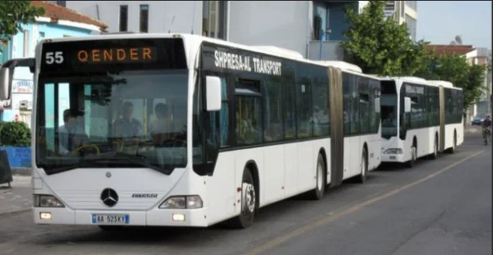 Nga sot në dy linja urbane të Kamzës çmimi i biletës rritet në 50 lekë, aboneja 1,400 lekë