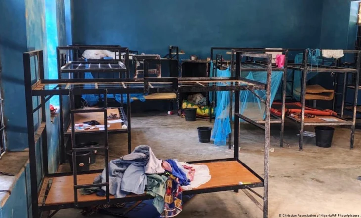 Nigeri: Të paktën 315 persona të rrëmbyer nga një shkollë