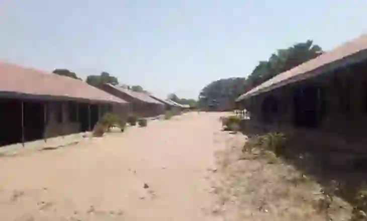 Nigeria përjeton një nga rrëmbimet masive më të këqija, 315 nxënës u morën nga shkolla