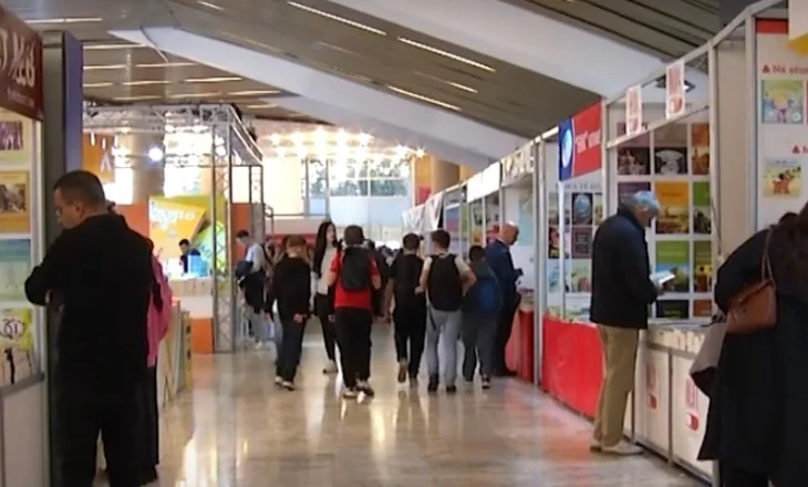 Nis edicioni i 28-të i Panairit të Librit në Tiranë, botuesit ankohen për bibliotekat