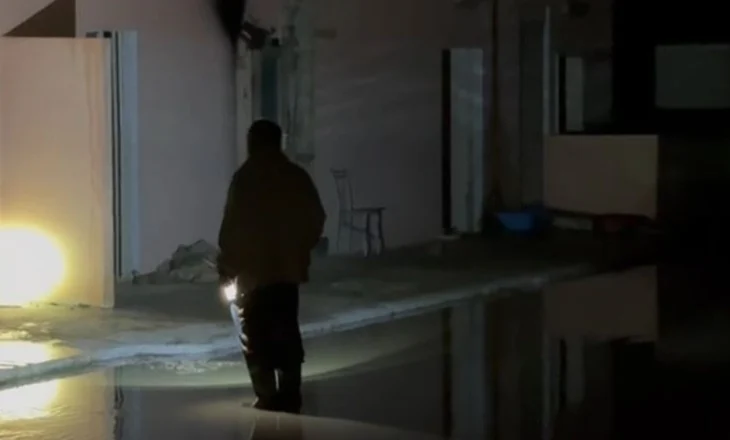 Niveli i Lumit Vjosë në 7.75 metra, përmbyten disa toka në Novoselë, rrezikohet një biznes