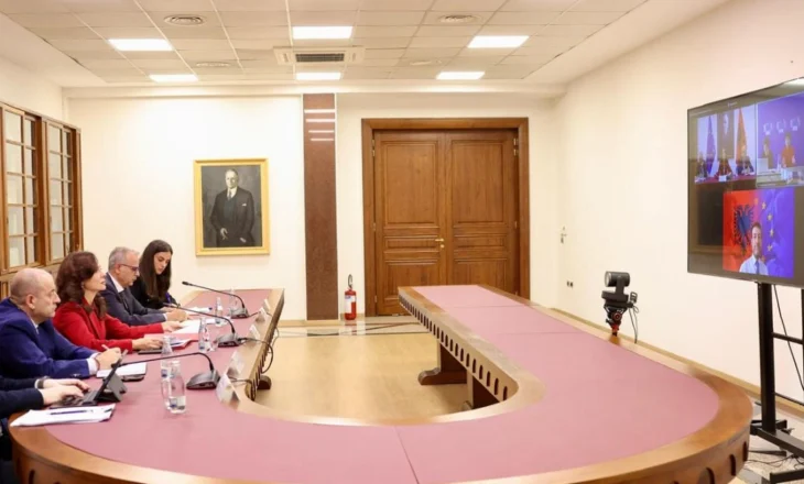 Një ditë pas Progres Raportit të BE, Komisionerja Kos takim me Spiropalin: Nuk ka asnjë dyshim, Shqipëria në rrugën e duhur