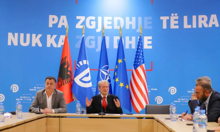 Një dorëheqje e beftë në PD, shuplakë labe për Berishën