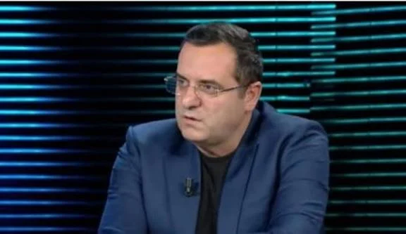 Nuk bëjnë punë kamerat, kur të kanë plas sytë.