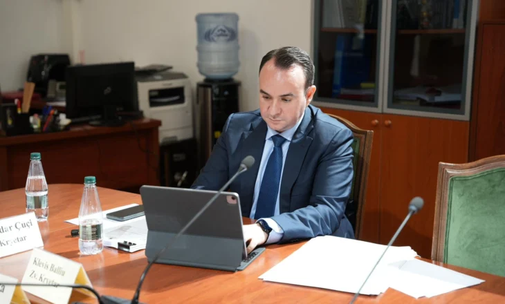 “Nuk ka faj moti, por korrupsioni”, Balliu: Në verë marrim flakë, në dimër me dy ditë shi përmbytemi