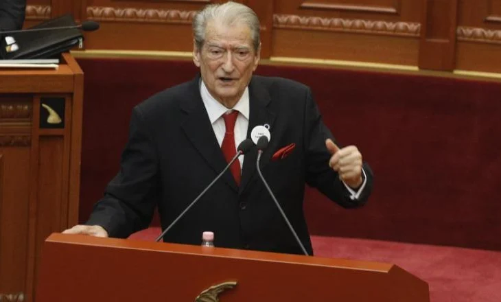 “Ofendoi ambasadorin e BE”, Komisioni i Etikës përjashton Berishën nga seancat plenare