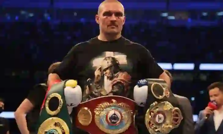 Oleksandr Usyk heq dorë nga titulli i kategorisë WBO, ja cili është kampioni i ri i botës