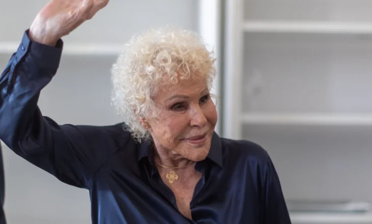 Orët e fundit të Ornella Vanonit/ Ikona e muzikës italiane kërkoi akullore dhe pastaj vdiq, u gjet e pajetë nga…