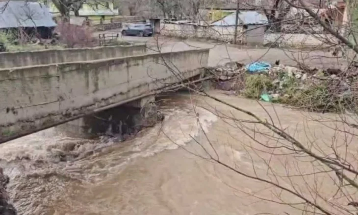 Osumi del nga shtrati, dëme të mëdha në banesa e bujqësi