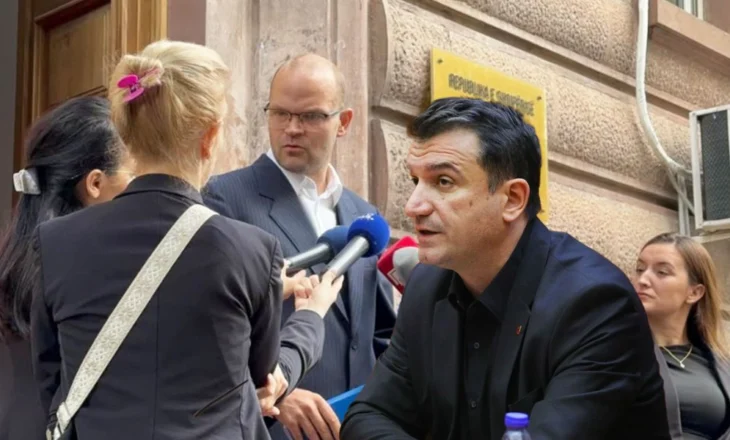 Padija për shpifje/ Aulon Kalaja: E prita në gjykatë Veliajn, por s’erdhi