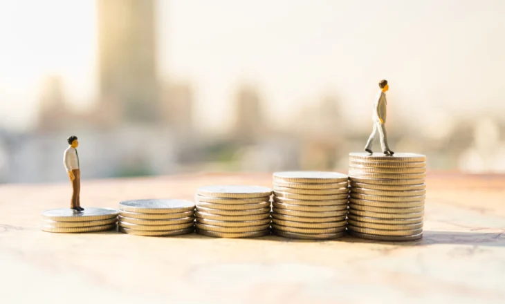 Paga minimale do të arrijë në 60 mijë lekë në muaj në vitin 2028! Çfarë parashikon skenari i ri afatmesëm i qeverisë