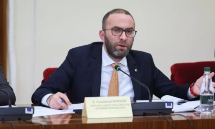 Paketa fiskale/ “24 orë kohë për të diskutuar 8 ligje”, Bardhi: Çështja do të shkojë në Kushtetuese