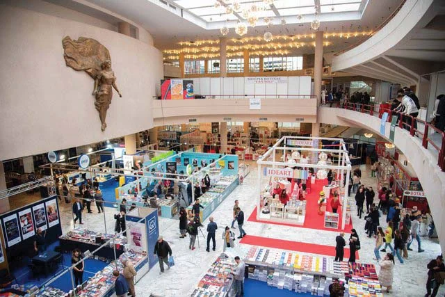 Panairi në krizë/ Ymeri: Çmimet e librave janë të papërballueshme