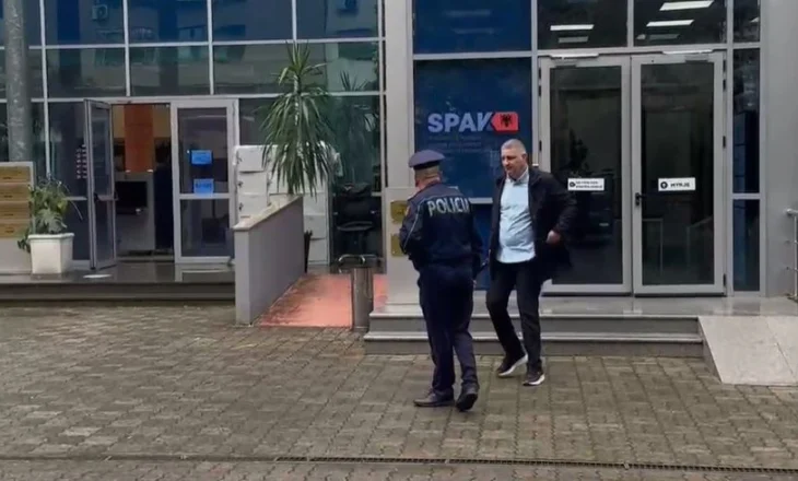 Para seancës në GJKKO, ish-shefi i Rrugores Roven Zeka qëndron 50 minuta në SPAK