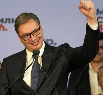 Paranojat e Vuçiçit, presidenti merr kontrollin e ushtrisë dhe policisë në Serbi