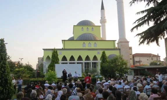 Pas ndërhyrjes së policisë dhe bashkisë, Myftinia Shkodër reagon për heqjen e tabelës profetike