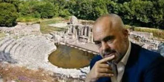 Pas Olta Xhackes/ Hotel 45 mln euro tek ish Kinoteatri i Ksamilit/ Një avokat shpallet shpallet investitor strategjik