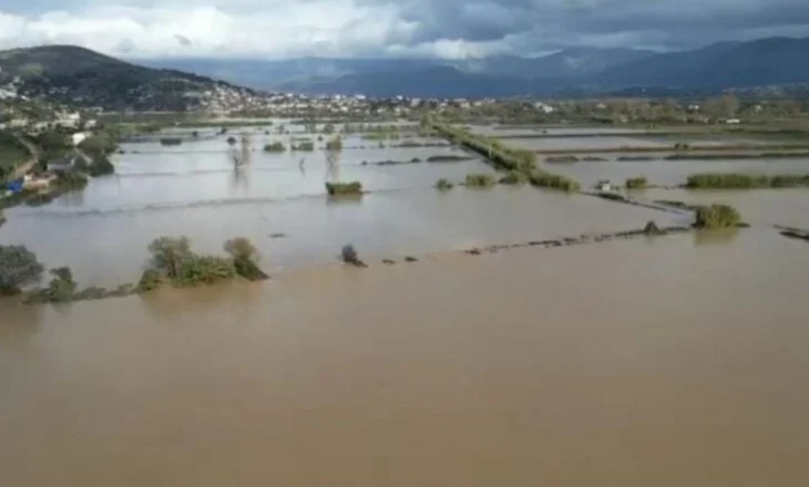 Pas përmbytjeve nis tërheqja e ujit në disa zona, si paraqitet situata në Kukës dhe Fier