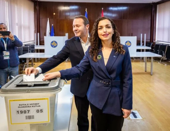 “Për demokracinë tonë”/ Balotazhi në 18 komuna në Kosovë, Osmani: Sa më shumë të votojmë, për katër vjet më të mira