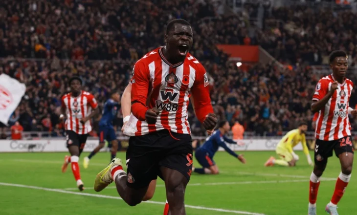 “Përalla” Sunderland ndal Arsenalin në frymën e fundit, londinezëve iu ikën fitorja nga duart (video)