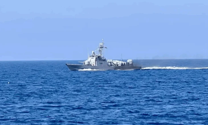 Përmbytet anija pranë Libisë, zhduken 42 emigrantë