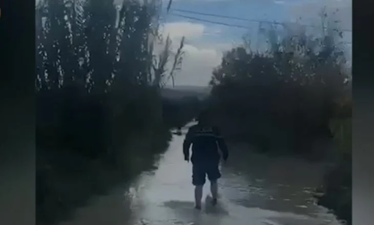 Përmbytje/ Evakuohen 5 banorë në Berat