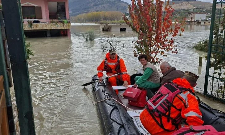 Përmbytje masive në Dimal, efektivët në terren për evakuimin e banorëve