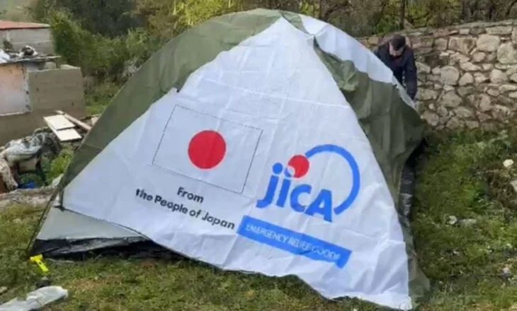 Përmbytjet në Sarandë, 25 persona strehohen me çadra në Çukë